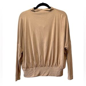 Banana Republic like new women’s tan long sleeve blouse top, medium